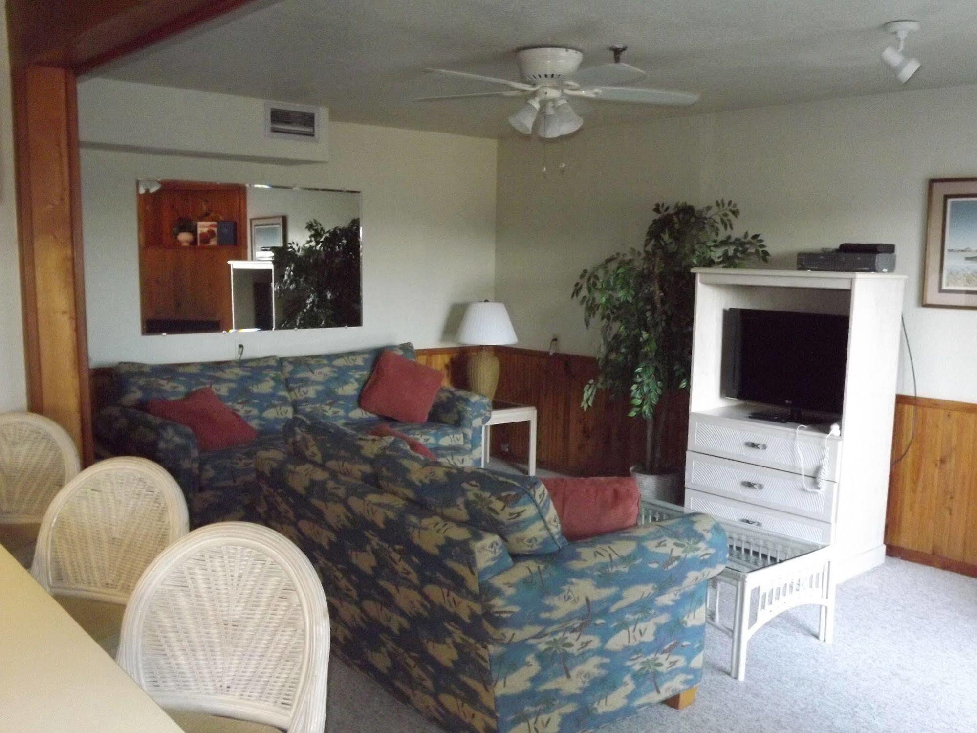 Barrier Island Station Hotel